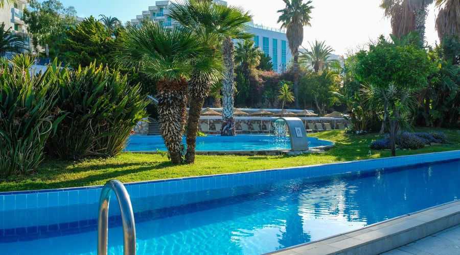 Bodrum Holiday Resort & Spa