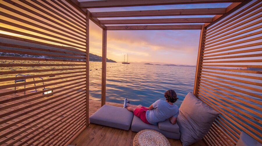 Moyo Beach Hotel