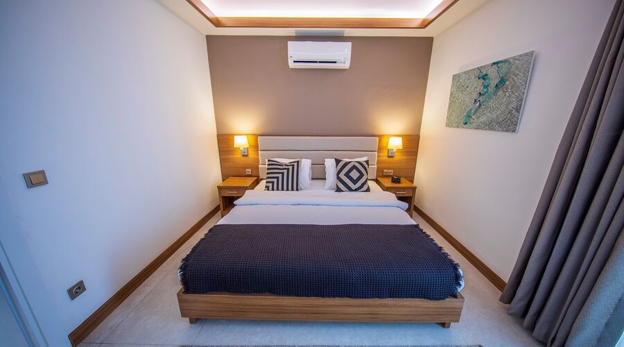 Moyo Beach Hotel