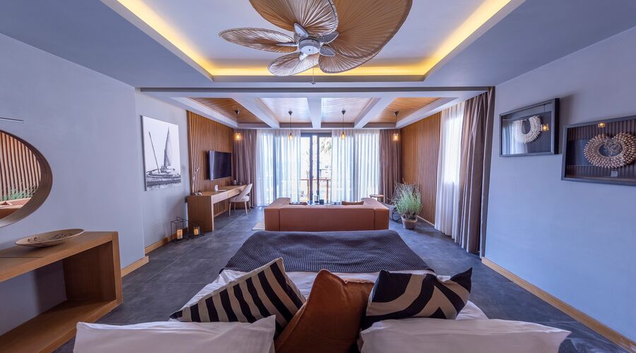 Moyo Beach Hotel