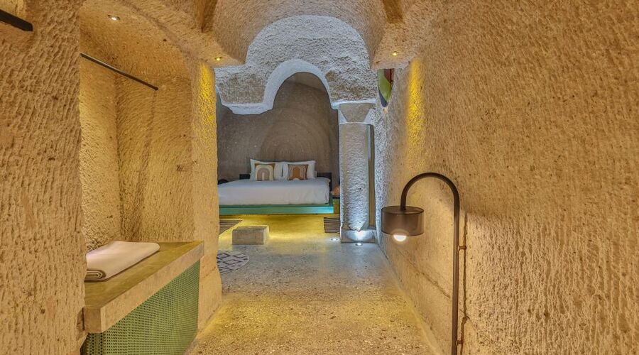 Eka Cave Maison