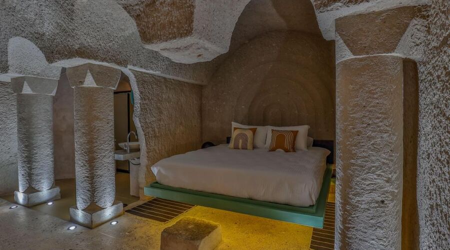 Eka Cave Maison
