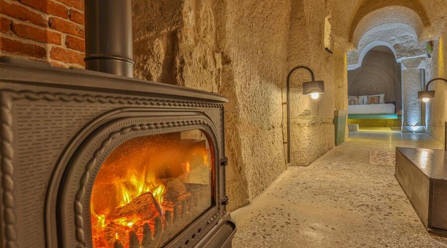 Eka Cave Maison