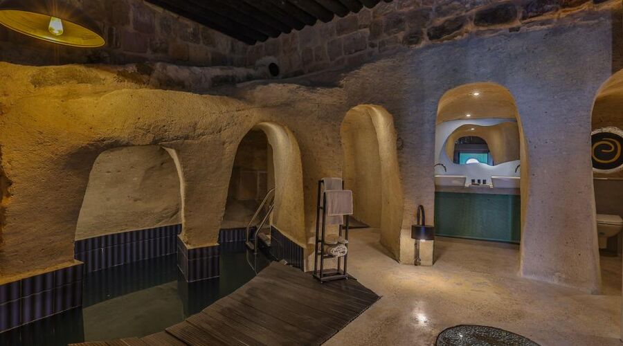 Eka Cave Maison