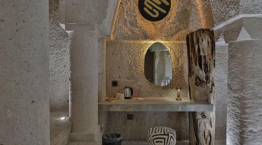 Eka Cave Maison