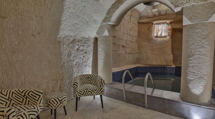 Eka Cave Maison