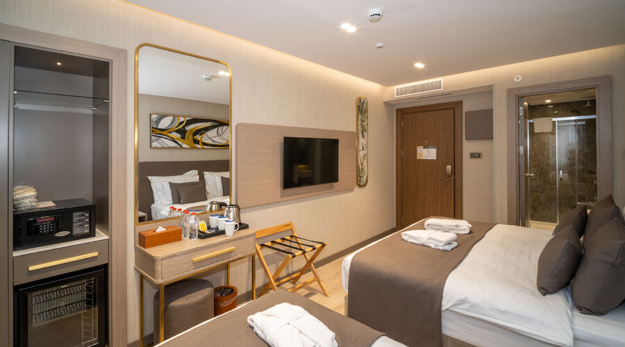 Rayelin Hotel