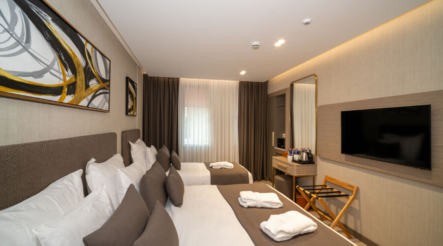 Rayelin Hotel