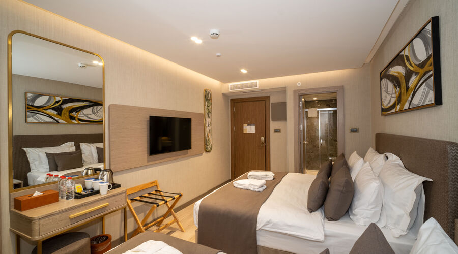 Rayelin Hotel