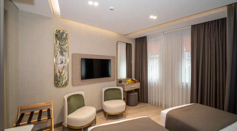 Rayelin Hotel