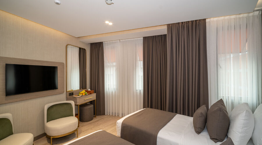 Rayelin Hotel