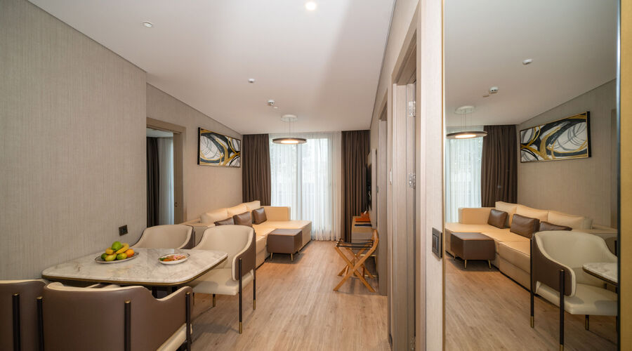 Rayelin Hotel