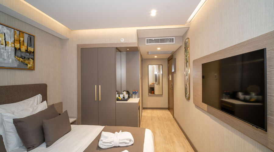 Rayelin Hotel