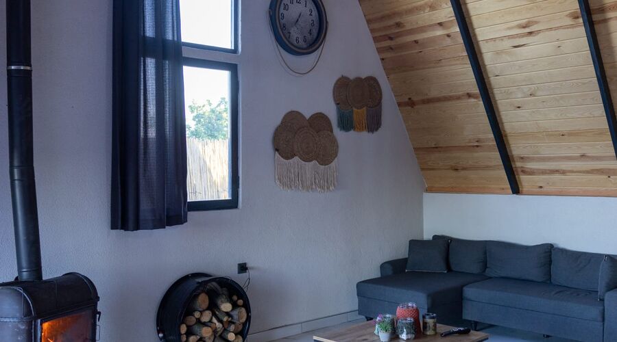 TolSoo Wooden House 2