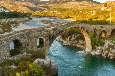 Baştanbaşa Balkanlar Ajet İle Tüm Çevre Gezileri, Ekstra Turlar, Akşam Yemekleri Dahil SAW-SJJ-SAW